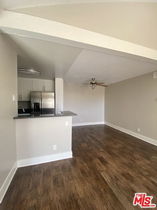 Building Photo - 5916 Las Virgenes Rd