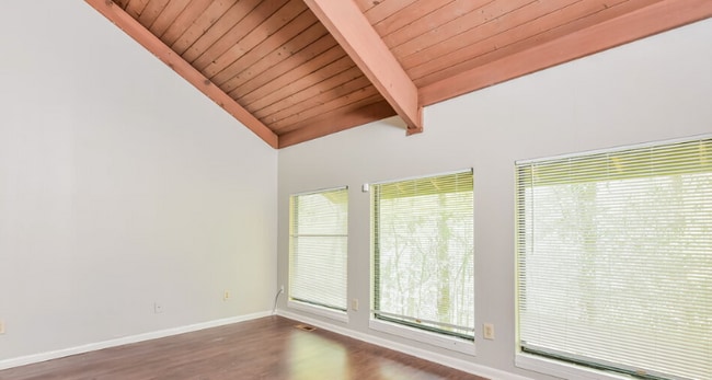 Building Photo - Room in Townhome on Terrace Trail
