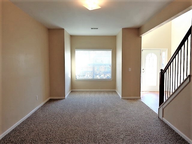 Foto del edificio - 4055 Butternut Place