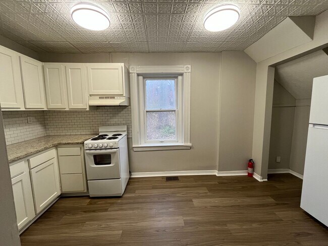 Foto del edificio - 212 W Lee St