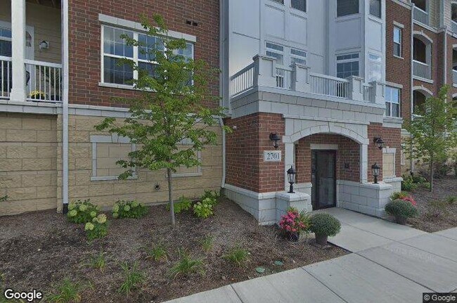 Building Photo - 2701 Commons Dr