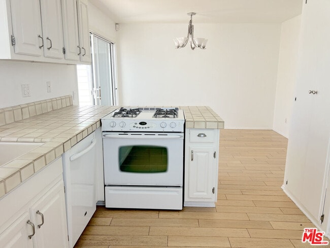 Building Photo - 6232 Tapia Dr