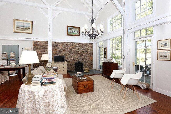 Building Photo - 375 Pineville Rd