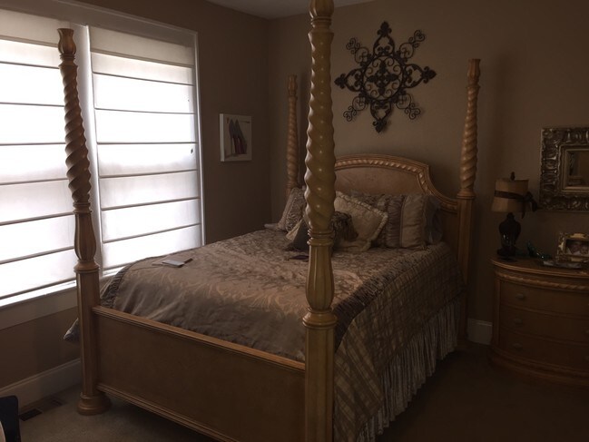 Foto del edificio - 1407 E North St