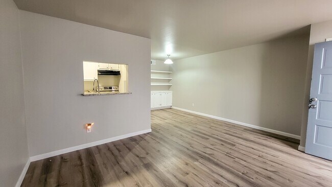 Building Photo - 4500 Sherwood Ln