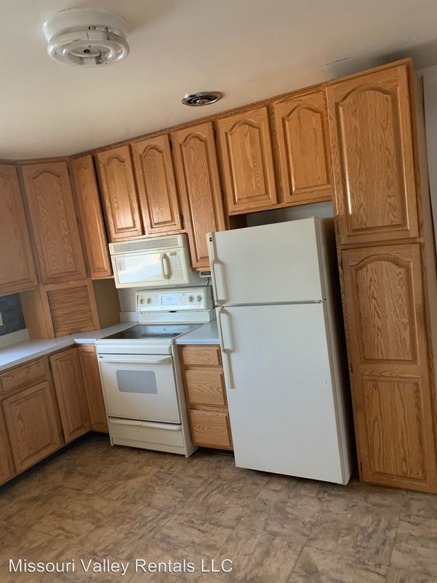 Foto principal - 603-603 9th Ave NW