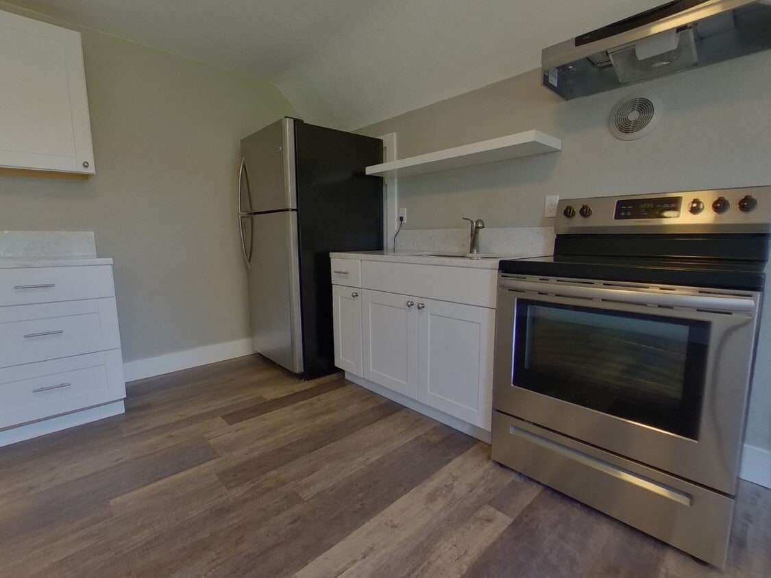 383-385 East 15th Ave. &amp; 1480 Mill St. - 383-385 East 15th Ave. & 1480 Mill St.