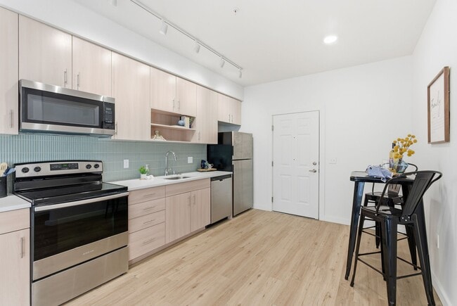 Building Photo - District Lofts at Garland