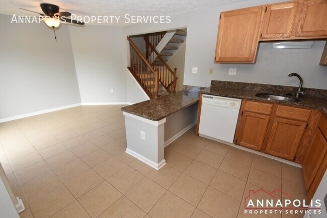 Foto del edificio - 2447 Warm Spring Way