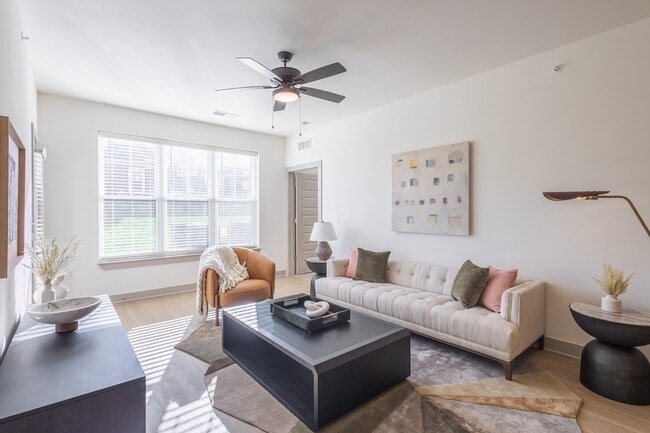 Building Photo - Sage Springs