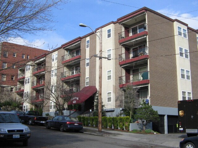 Primary Photo - 620 5th Ave W