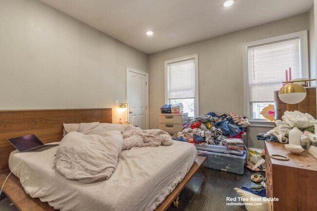 Foto del edificio - 3 bedroom in Boston MA 02130