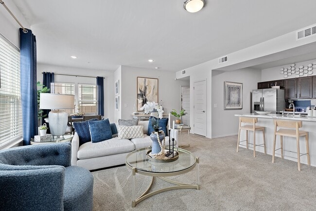 Building Photo - 97 @ North Oak