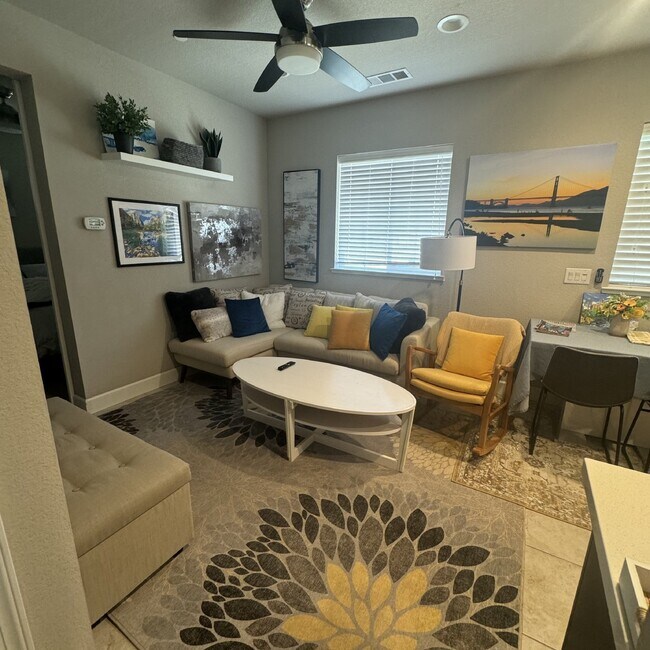 Building Photo - Cannery living at its best