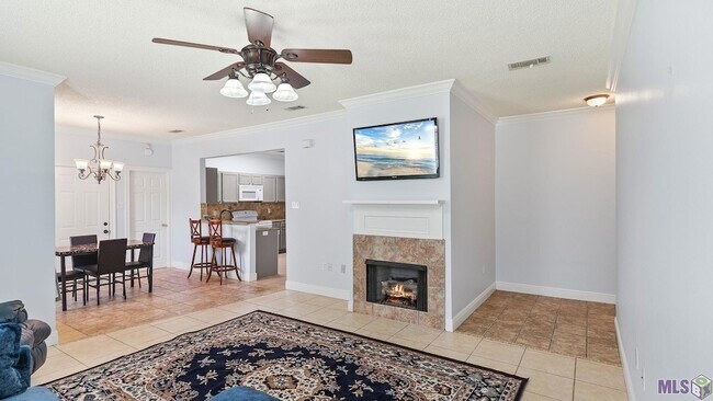 Foto del edificio - 4464 Highland Rd