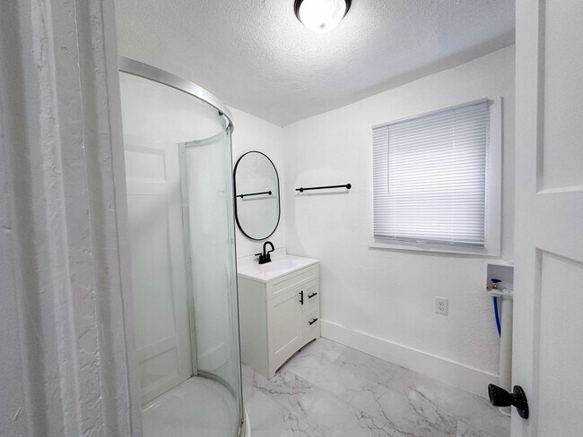 Foto del edificio - 1416/1418 N 2nd Duplex