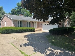 Building Photo - 5071 Echoglenn St NW