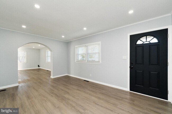 Foto del edificio - 701 Kingfisher Rd