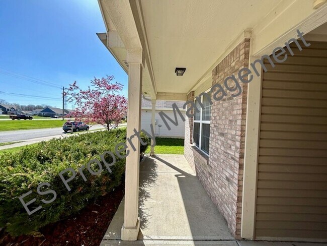 Foto del edificio - Beautiful 3 Bedroom 2 Bathroom Ranch Style...