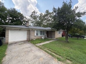 Building Photo - 3510 Gladden Dr