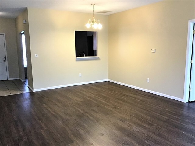 Building Photo - 1281 Pamela Court