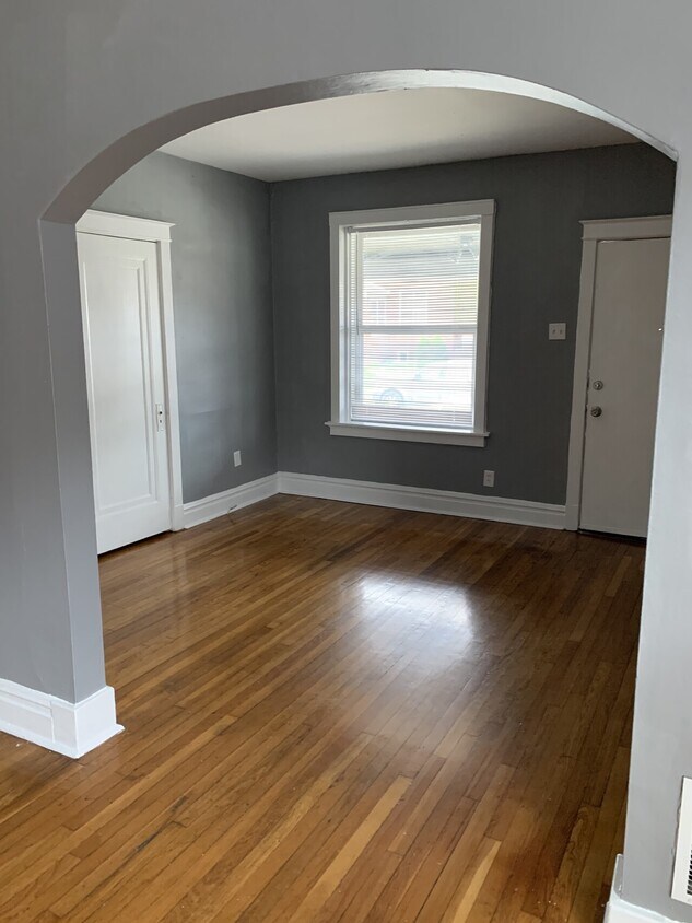 Building Photo - WINNEBAGO DUPLEX