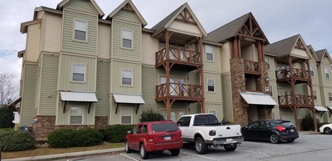 Building Photo - 145 Highpointe Blvd