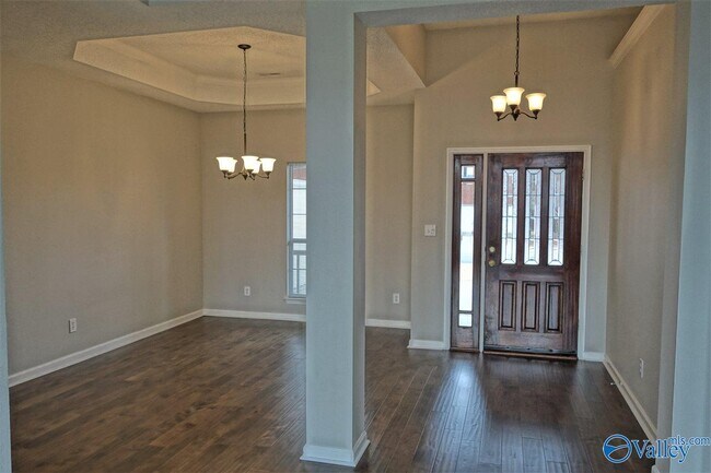 Foto del edificio - 143 Long Bow Dr