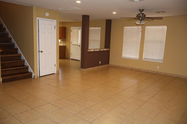 Foto del edificio - 104 Golden Gate Dr