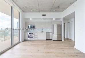 Primary Photo - 3470 E Coast Ave