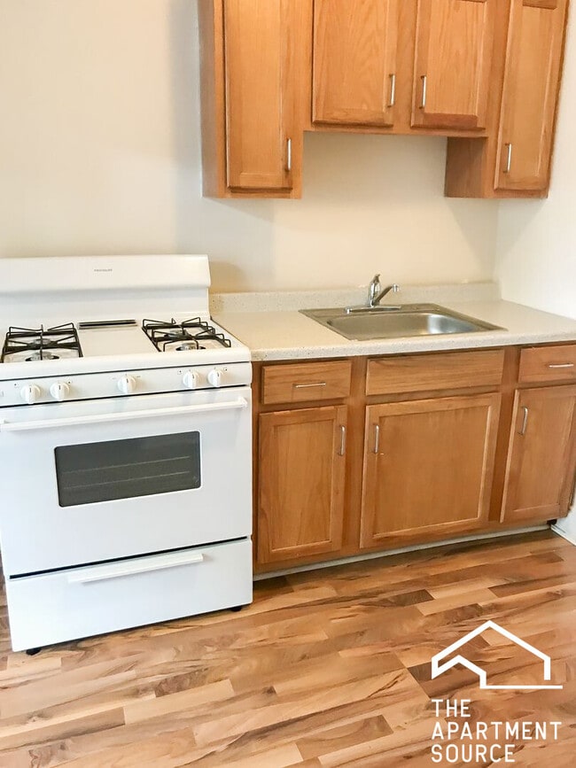 Building Photo - 3817 N Lawndale Ave