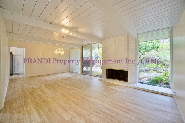Foto del edificio - 1309 Idylberry Rd