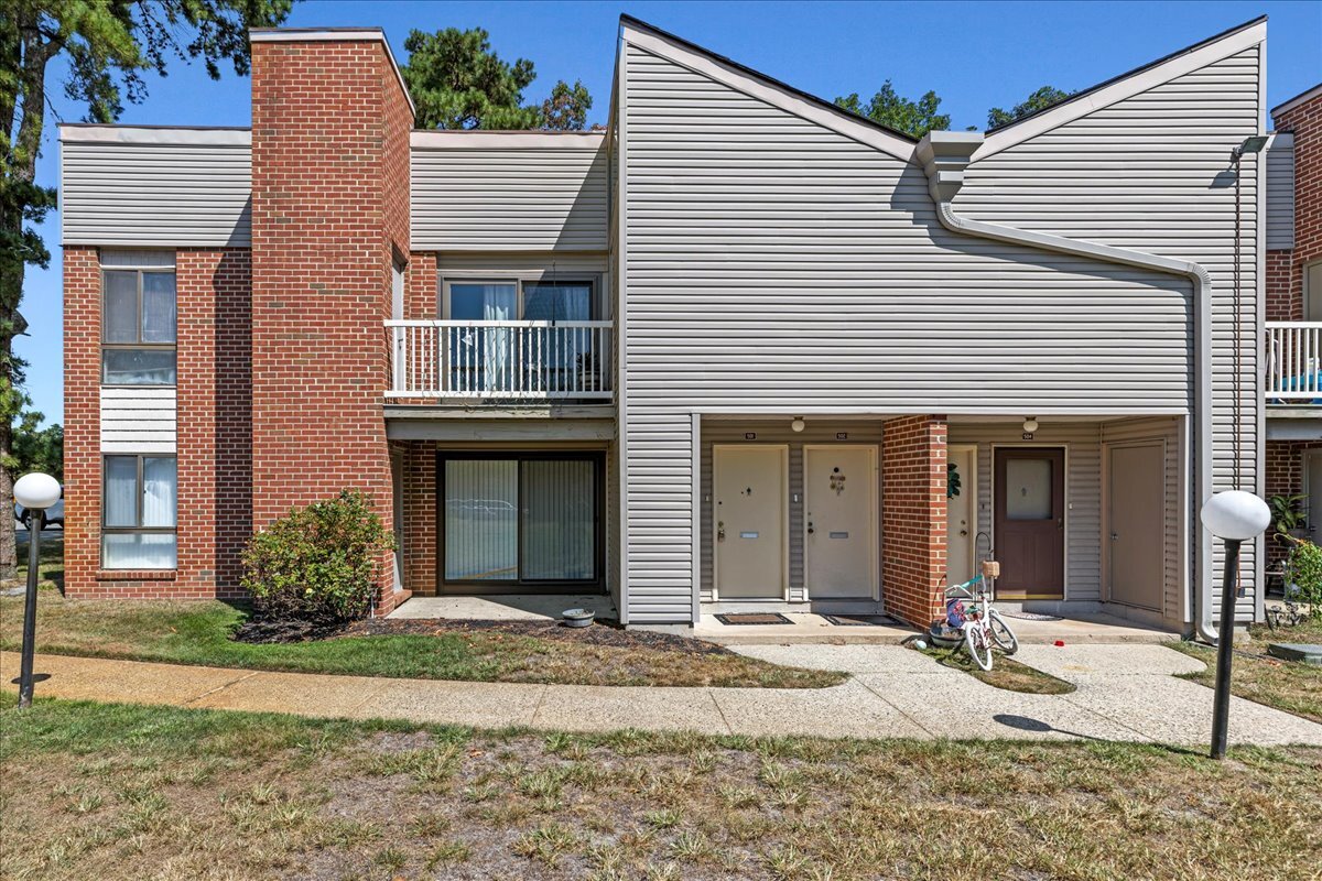 Primary Photo - 501 Alpine Ct