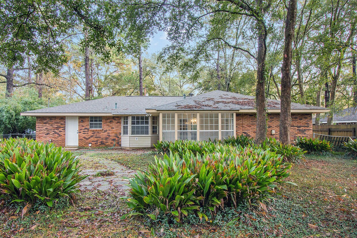 1915 S Jahncke Ave, Covington, LA 70433 House Rental in Covington, LA