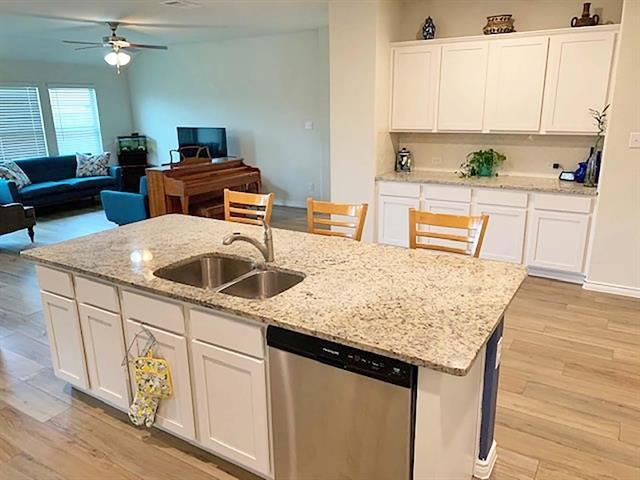 Building Photo - 4016 Spur Trail Dr