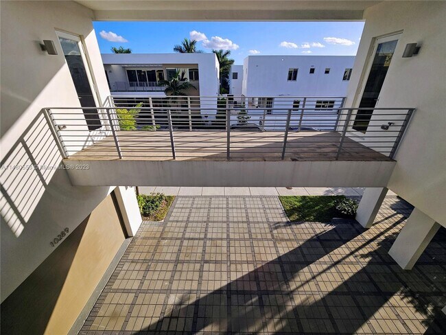 Foto del edificio - 10289 NW 75th Ter
