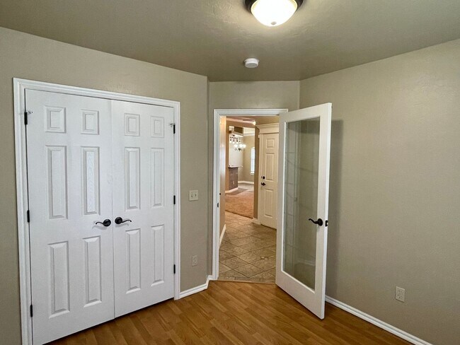 Foto del edificio - Beautiful 4 bed 2 bath home with a spacious up to date kitchen!