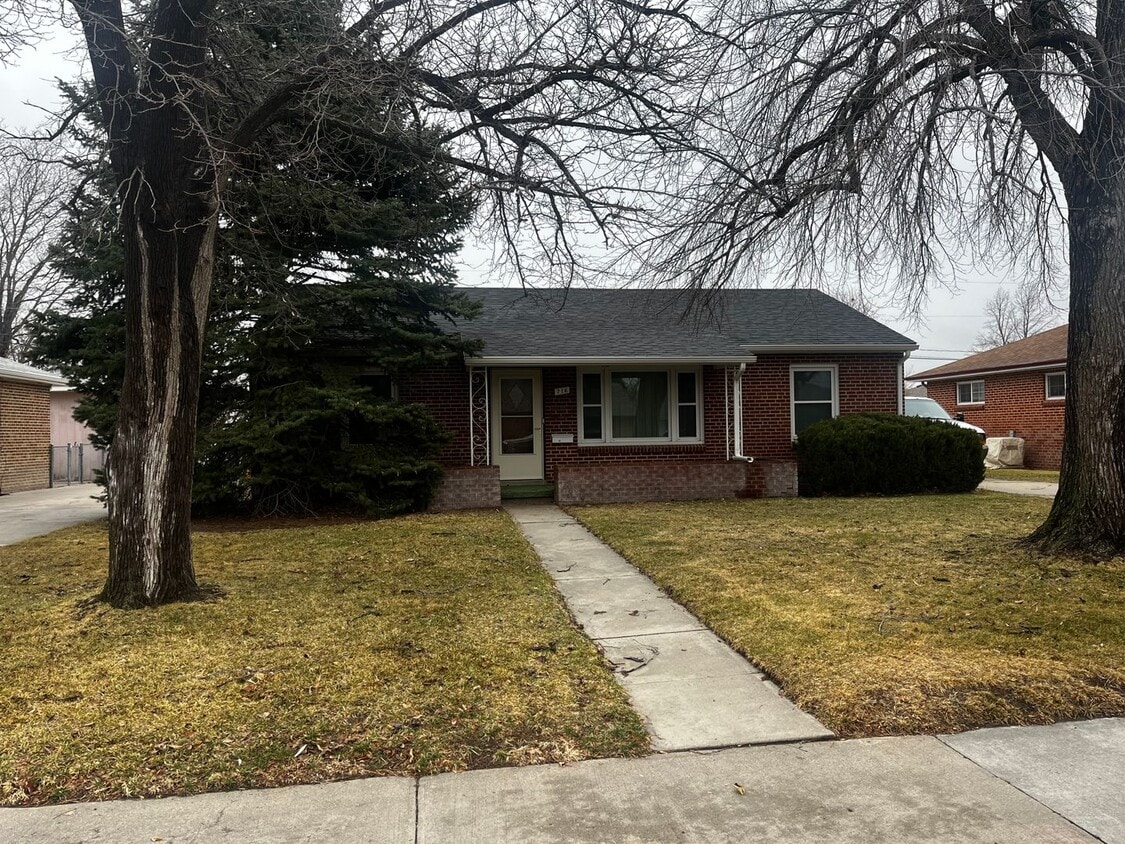 Primary Photo - Rare FOUR Bedroom Single Family Home for Rent