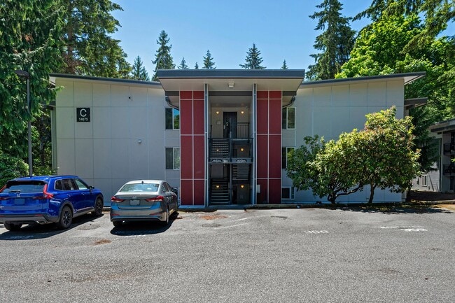 Large 2 Bedroom Condo in Bellevue - Near M... - Large 2 Bedroom Condo in Bellevue - Near M...
