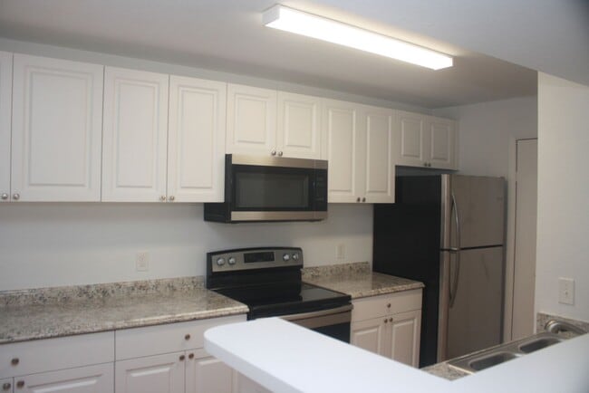 Building Photo - 4225Thor205