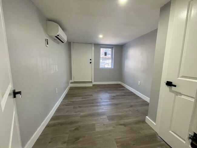 85 Zabriskie St 1 - 87 Zabriskie St