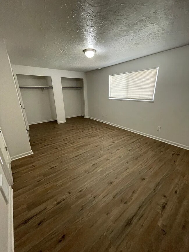 Building Photo - 3380 SE 1st St