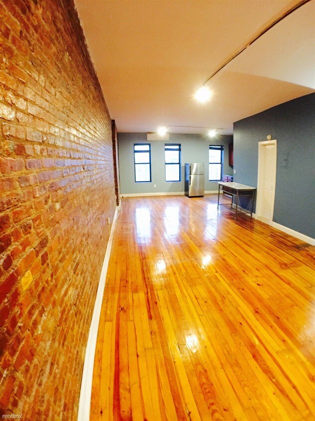 Primary Photo - 271 Kingston Ave