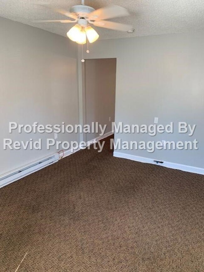 Foto del edificio - 1210 N Evergreen St