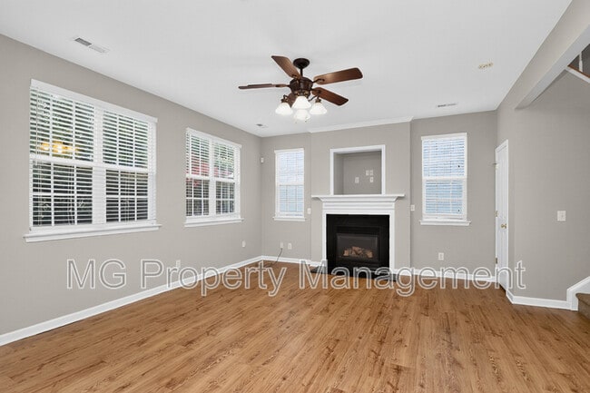 Building Photo - 16223 Circlegreen Dr