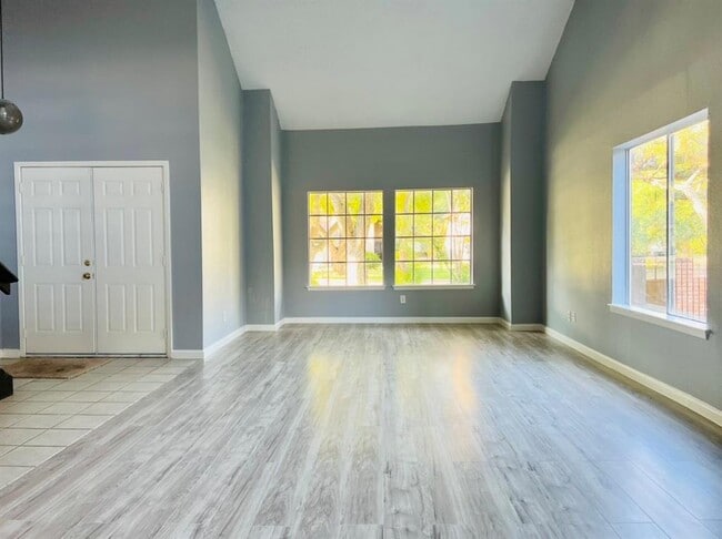 Building Photo - 7627 Candlegreen Ln