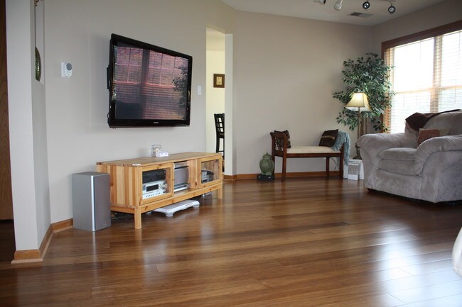 Foto del edificio - 1523 Brittania Way