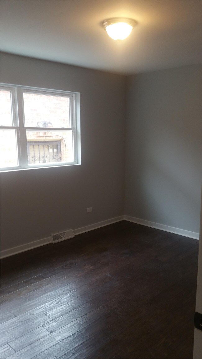 Building Photo - 10172 S Winston Ave