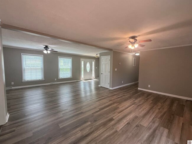 Foto del edificio - 5935 Merrydale Dr
