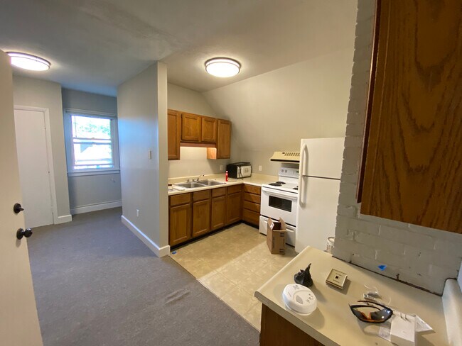 Building Photo - 257 Deering Ave